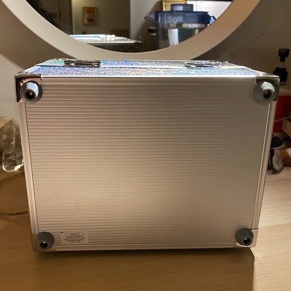 Caboodles Adored Pebble Holographic Train Case - Picture 7 of 9